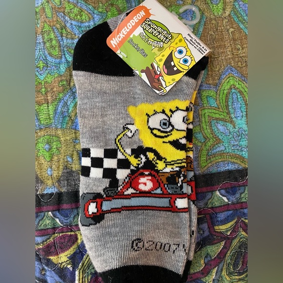 3 pr. of SpongeBob socks & 2 packs Defenders & 1 Galactic Battles make-it blocks - Picture 4 of 11
